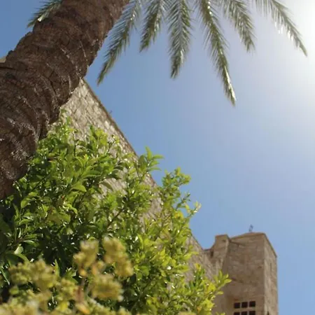 Torre Domini ホテル ジョヴィナッツォ