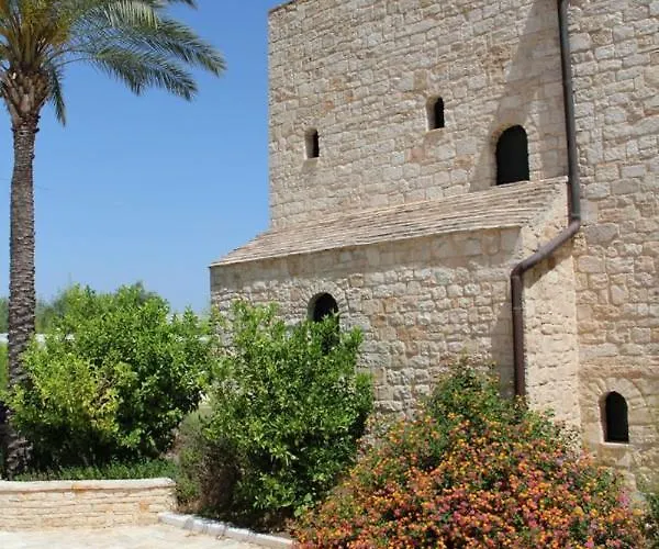 ホテル Torre Domini ジョヴィナッツォ